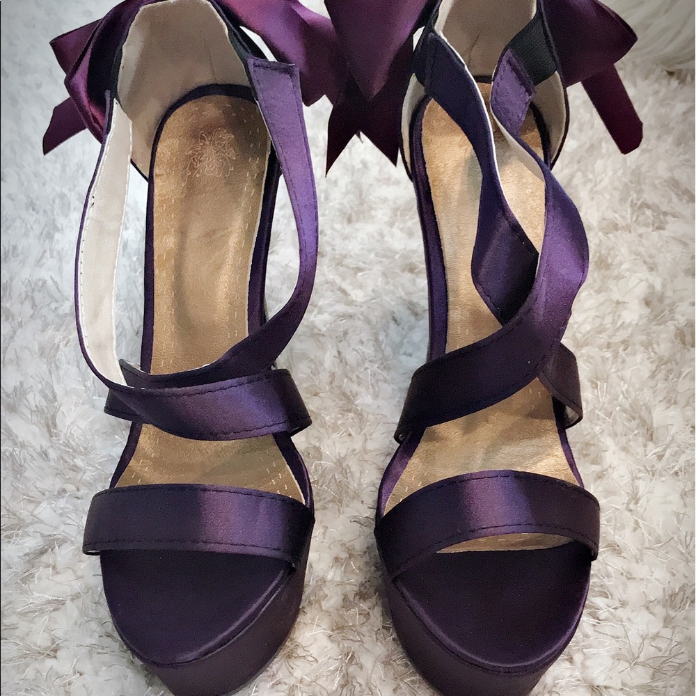 Shoes - Picture 3 of 3